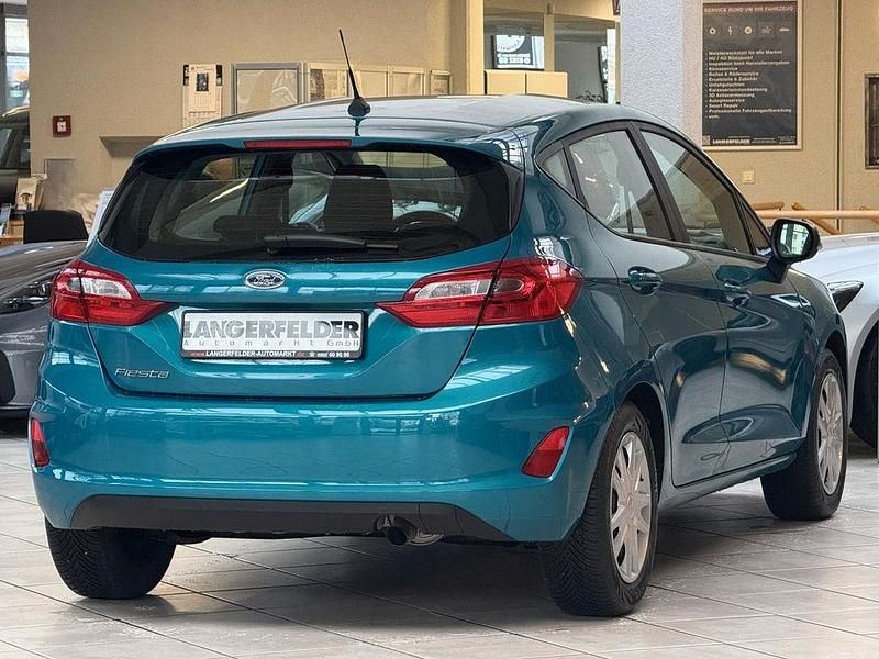 Gebraucht Ford Fiesta 86 PS (63 kW) 2018 Lagunblau metallic Kleinwagen
