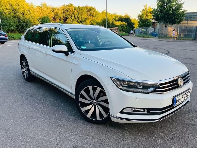 Weiß Gebraucht 2015 VW Passat Highline Kombi | 14.500 € (Fairer Preis) - Bild 1/4