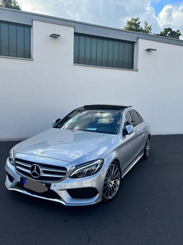 Silber Gebraucht 2016 Mercedes C250 AMG Limousine | 20.999 € (Etwas zu teuer) - Bild 1/4