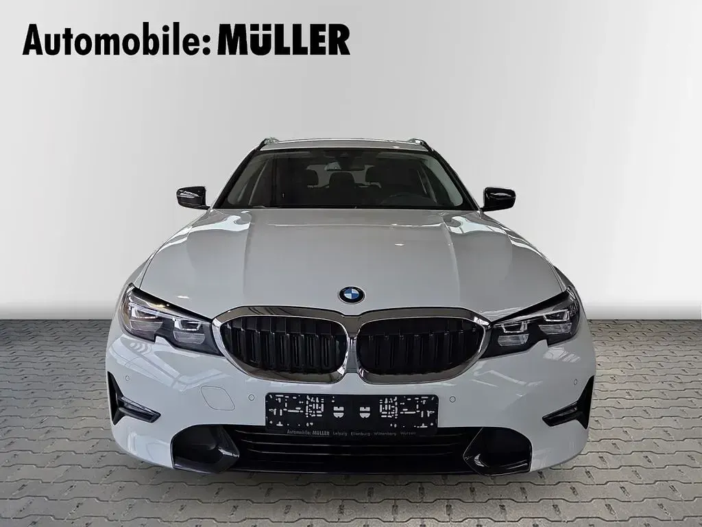 Gebraucht BMW 318 Sport Line 150 PS (110 kW) 2020 Weiss Kombi