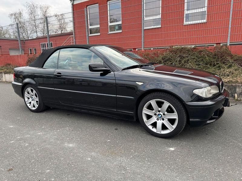 Gebraucht BMW 318 Cabriolet 143 PS (105 kW) 2004 Schwarz Cabrio