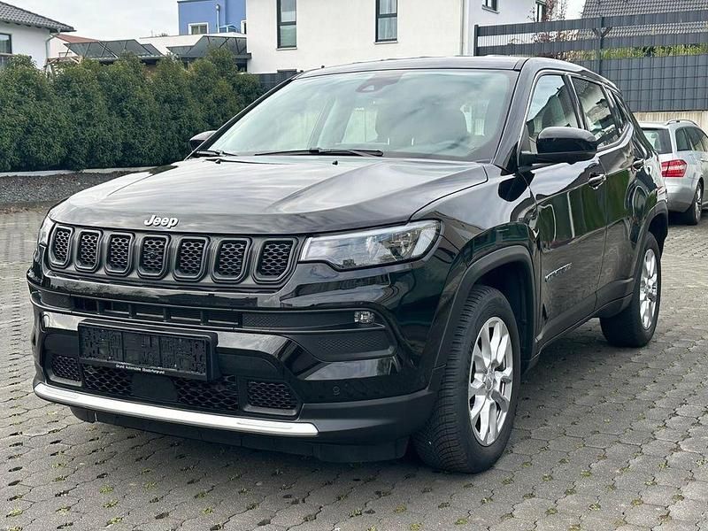Occasion Jeep Compass Altitude 131 ch (96 kW) 2024 Noir SUV