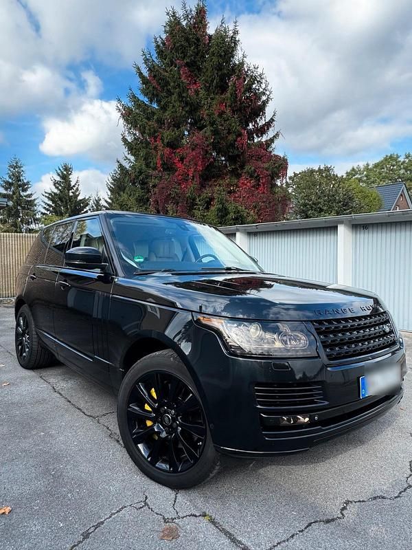 Schwarz Gebraucht 2014 Land Rover Range Rover Vogue SUV | 29.500 € (Fairer Preis) - Bild 1/4