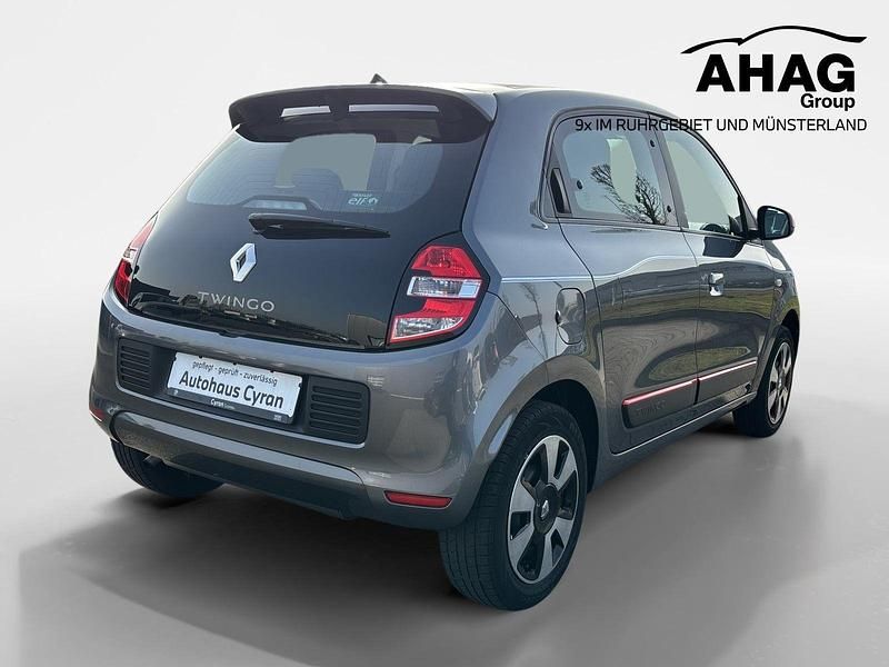 Second-hand Renault Twingo 69 CP (50 kW) 2017 Gri Hatchback