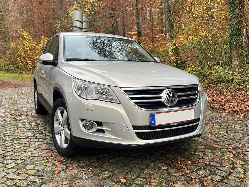 Gebraucht VW Tiguan Freestyle 140 PS (102 kW) 2011 Silber SUV