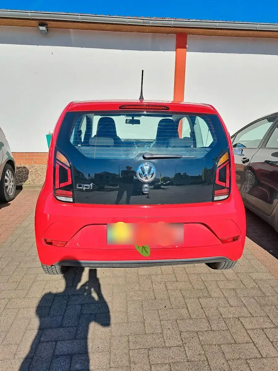 Second-hand VW up! 60 CP (44 kW) 2019 Roșu Hatchback