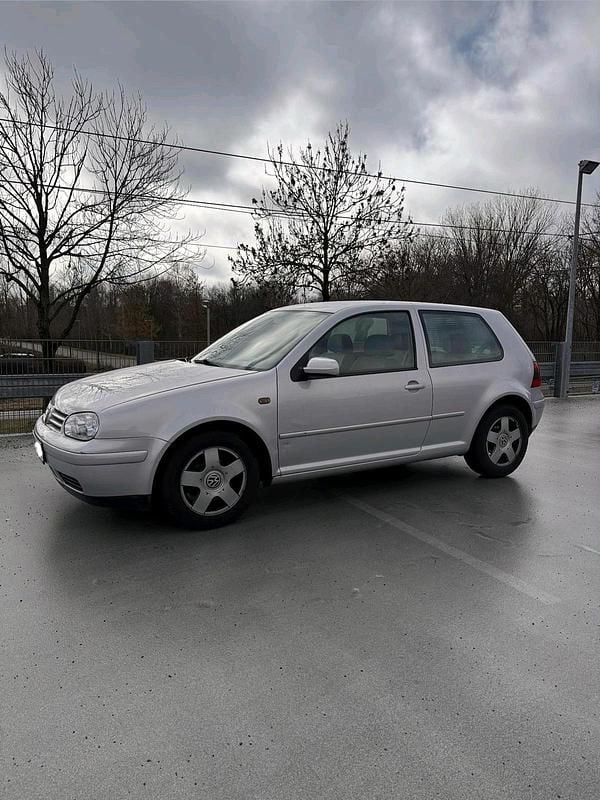 Gebraucht VW Golf IV 101 PS (74 kW) 1999 Silber Kleinwagen