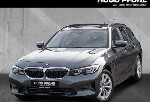Gebraucht BMW 330e Advantage 292 PS (214 kW) 2021 Grau Kombi