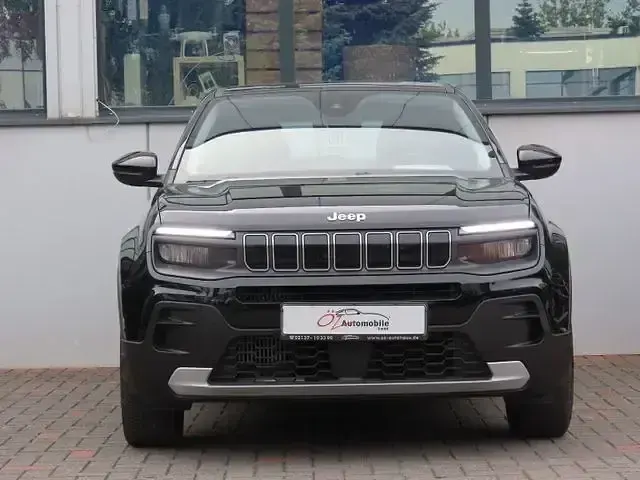 Gebraucht Jeep Avenger 101 PS (74 kW) 2024 Schwarz SUV