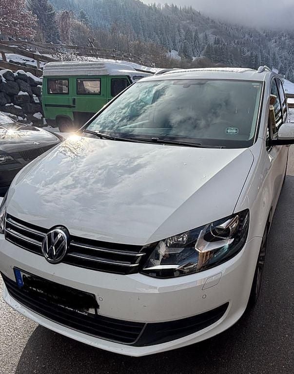 Gebraucht VW Sharan Comfortline 150 PS (110 kW) 2015 Weiß Van / Kleinbus