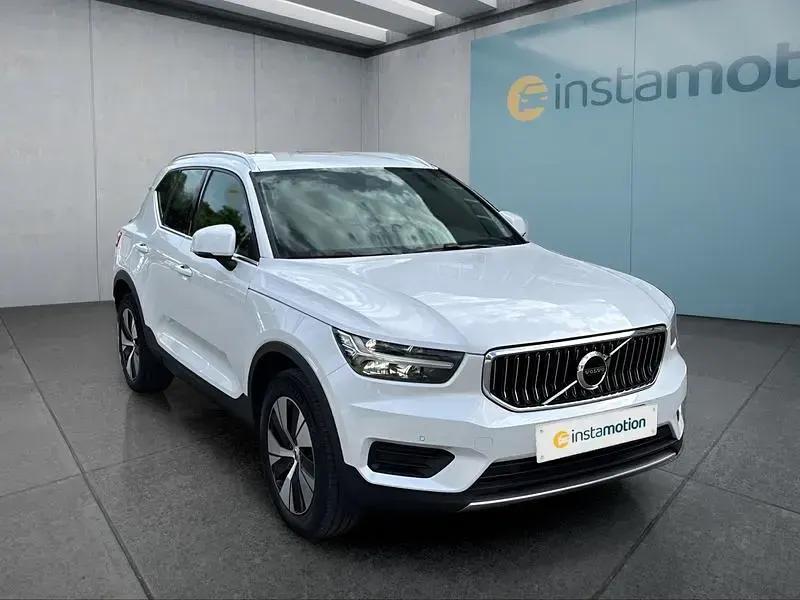 Gebraucht Volvo XC40 211 PS (155 kW) 2022 Weiß SUV