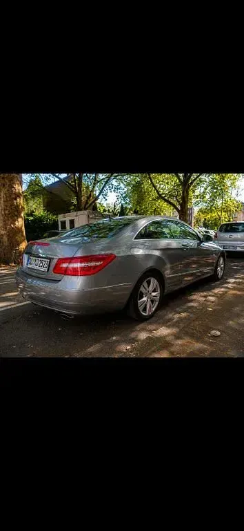 Gebraucht Mercedes E350 Avantgarde 292 PS (214 kW) 2009 Grau Coupé