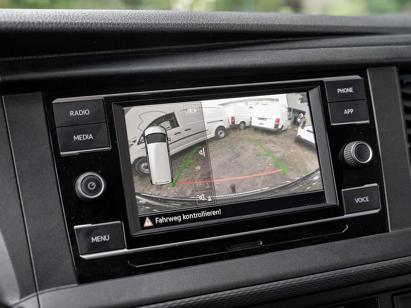 Gebraucht VW T6.1 110 PS (80 kW) 2024 Weiß Van