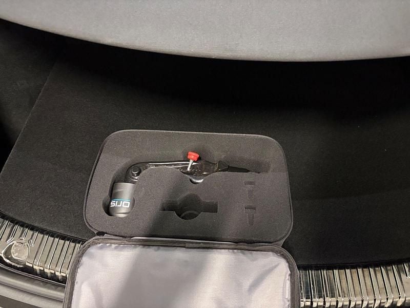 Gebraucht Tesla Model Y 378 kW (514 PS) 2023 Schwarz SUV