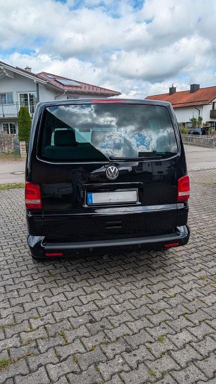 Gebraucht VW Multivan Comfortline 140 PS (102 kW) 2011 Schwarz Van