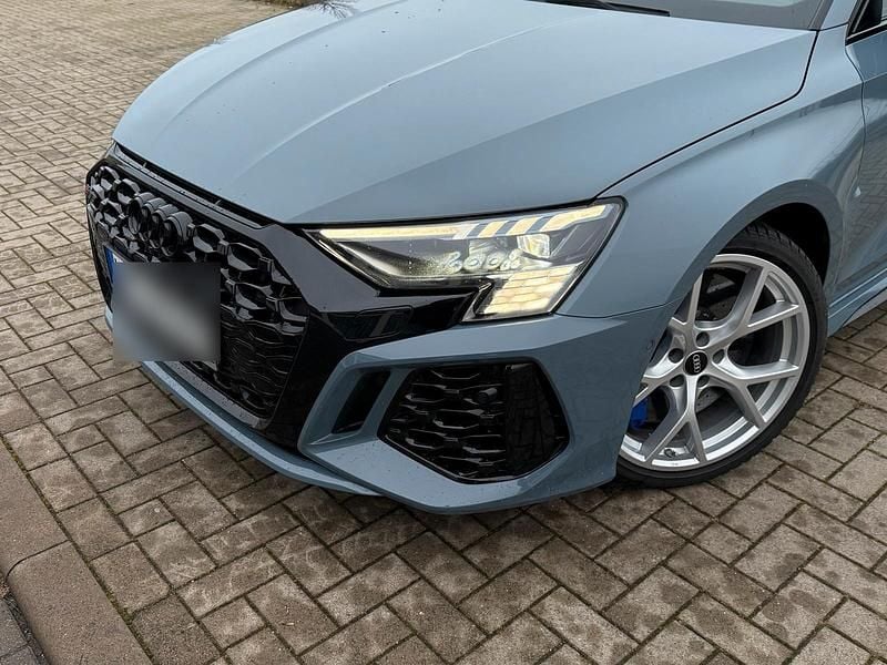 Grau Gebraucht 2022 Audi RS3 Premium Limousine | 47.500 € (Superpreis) - Bild 1/4