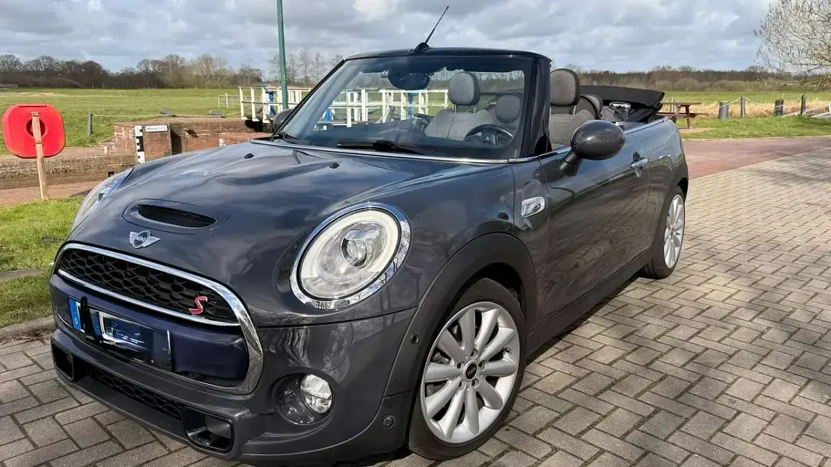 Second-hand Mini Cooper S Cabriolet 192 CP (141 kW) 2017 Gri Cabrio