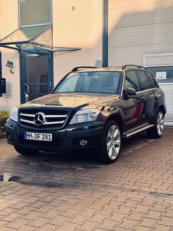 Schwarz Gebraucht 2008 Mercedes GLK320 SUV | 6.400 € (Teuer) - Bild 1/4