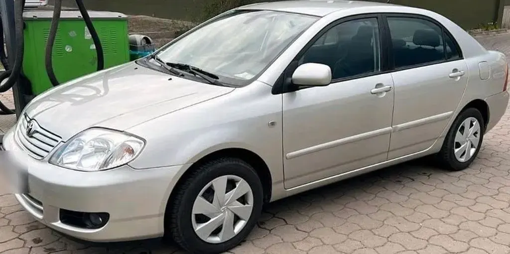 Używany Toyota Corolla Sol 110 KM (80 kW) 2005 Złoty Kombi