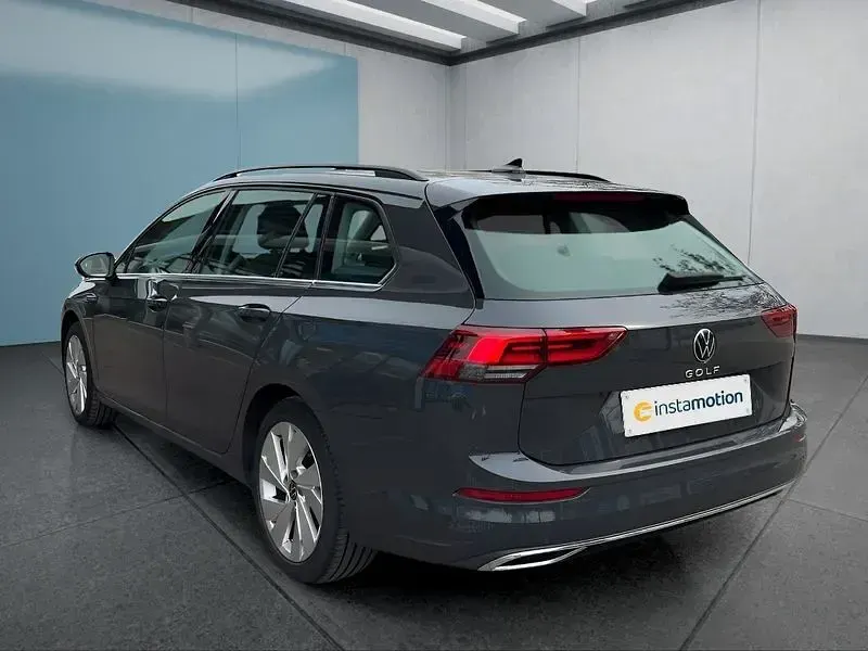 Gebraucht VW Golf VIII 150 PS (110 kW) 2021 Grau Kombi