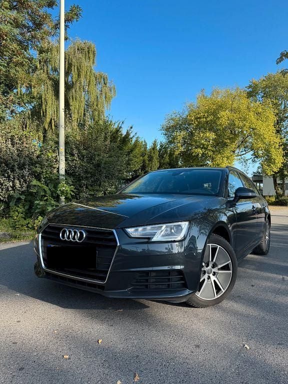 Gebraucht Audi A4 150 PS (110 kW) 2017 Grau Kombi