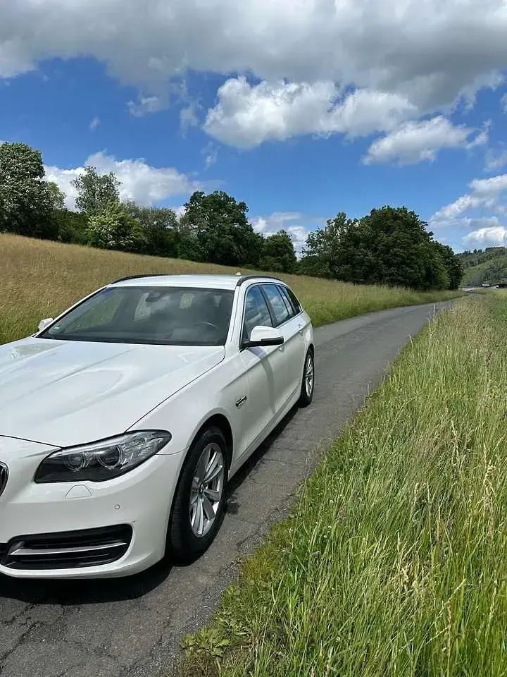 Gebraucht BMW 520 190 PS (139 kW) 2016 Weiß Kombi