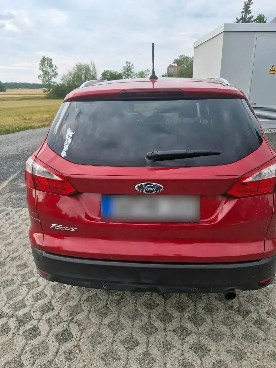 Gebraucht Ford Focus 184 PS (135 kW) 2015 Rot Kombi
