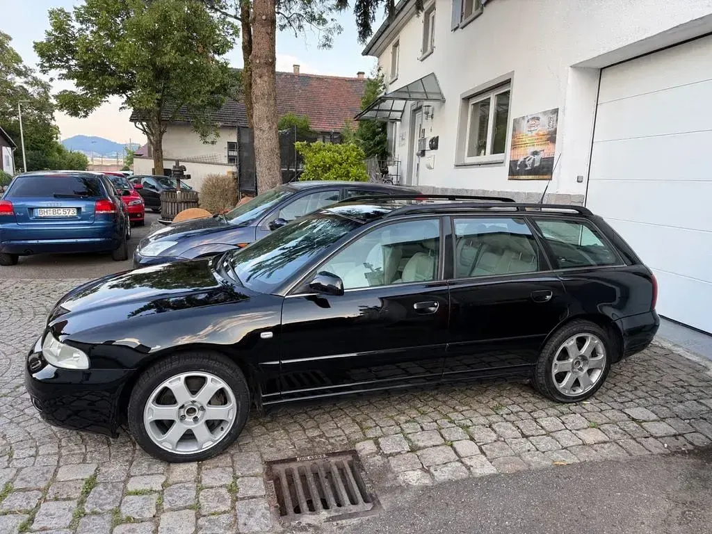 Gebraucht Audi S4 Sport 265 PS (194 kW) 2000 Schwarz Kombi