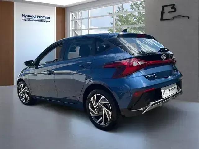 Gebraucht Hyundai i20 Trend 101 PS (74 kW) 2025 Blau Kleinwagen