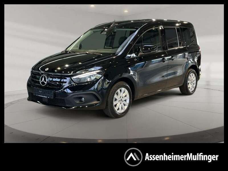 Loparitschwarz metallic Gebraucht 2023 Mercedes EQT200 Van / Kleinbus | 24.239 € (Guter Preis) - Bild 1/4