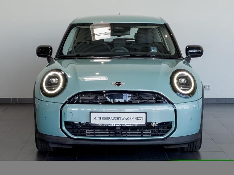 Gebraucht Mini Cooper Classic 156 PS (114 kW) 2024 Gruen Kleinwagen