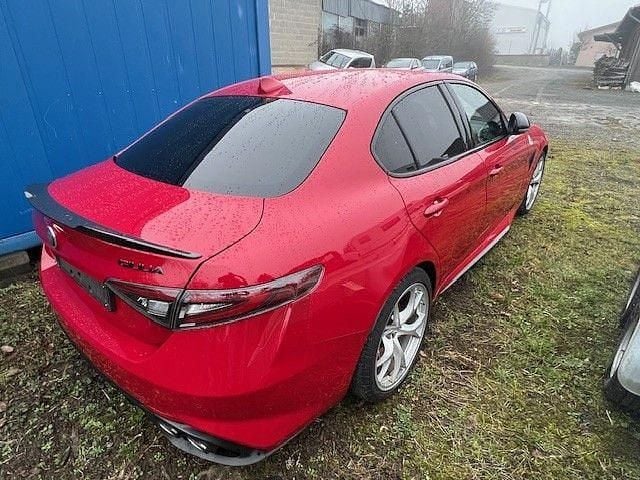 Gebraucht Alfa Romeo Giulia 519 PS (381 kW) 2021 Rot Limousine
