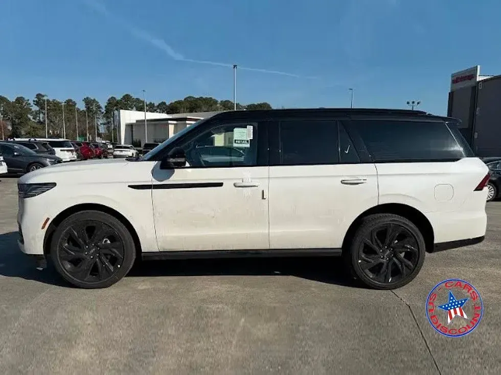 Neu Lincoln Navigator 445 PS (327 kW) 2025 Schwarz SUV