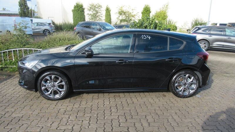 Gebraucht Ford Focus ST-Line 155 PS (114 kW) 2022 Schwarz Limousine