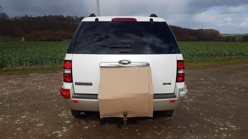 Gebraucht Ford Explorer 156 PS (114 kW) 2011 Weiß SUV