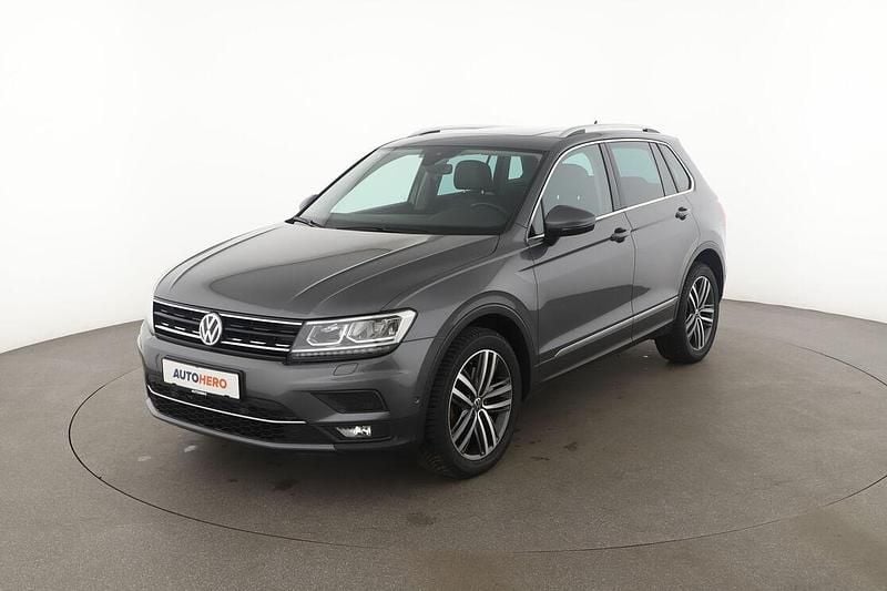 Grau Gebraucht 2020 VW Tiguan Highline SUV | 27.490 € (Fairer Preis) - Bild 1/3