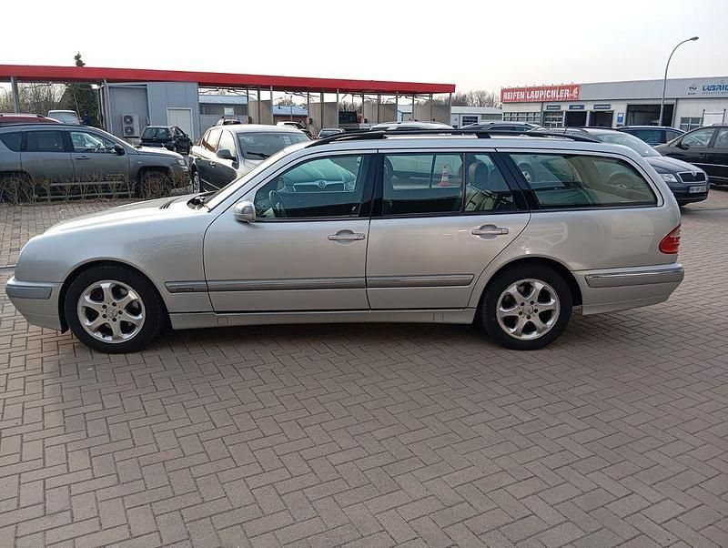Gebraucht Mercedes E320 Elegance 197 PS (144 kW) 2003 Silber Kombi