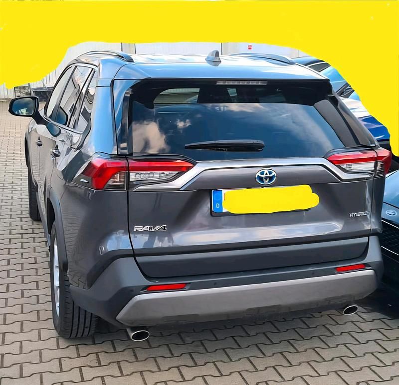 Gebraucht Toyota RAV4 218 PS (160 kW) 2020 Andere farben Limousine