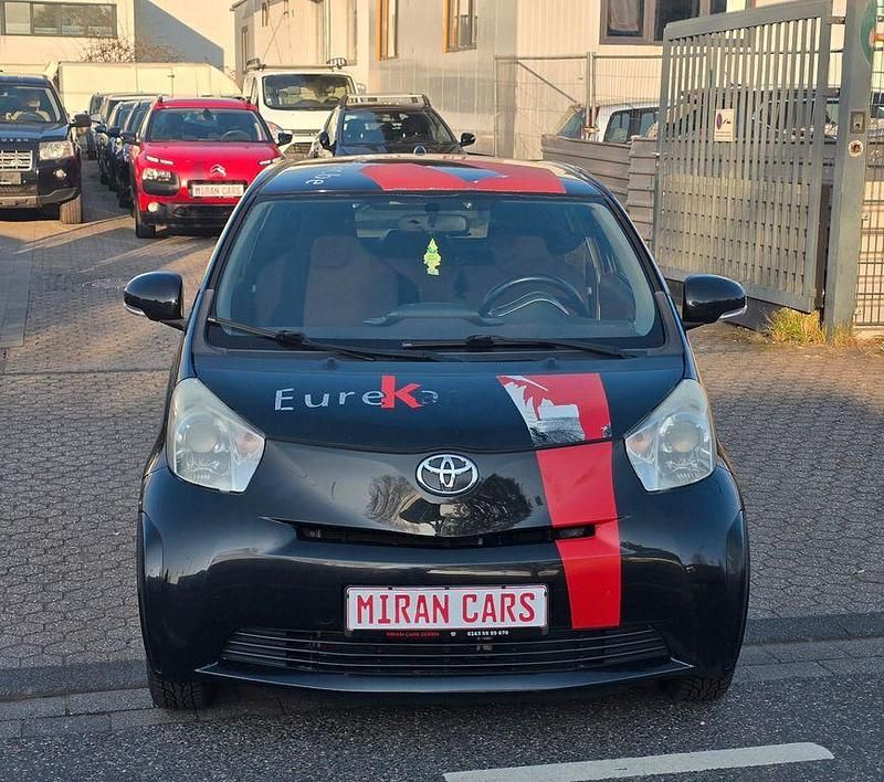 Gebraucht Toyota iQ Basis 68 PS (50 kW) 2010 Schwarz Kleinwagen