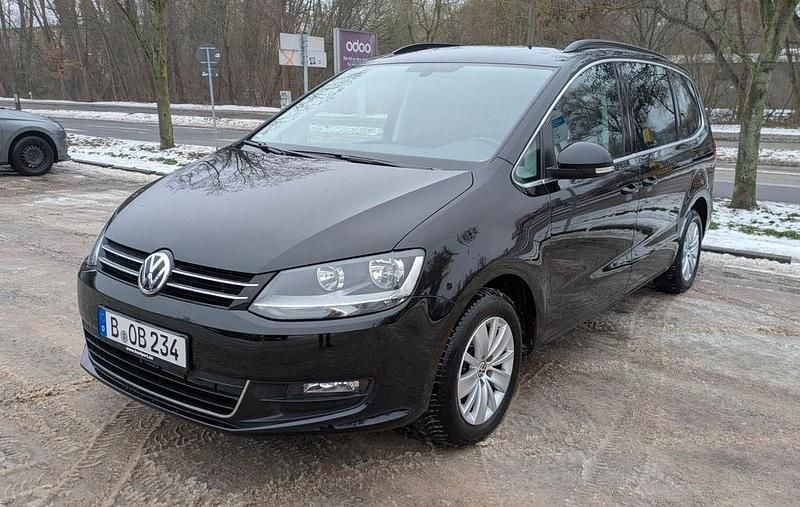 Gebraucht VW Sharan Comfortline 150 PS (110 kW) 2018 Schwarz Van / Kleinbus