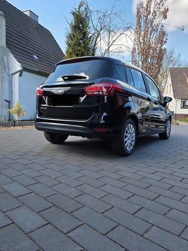 Second-hand Ford B-MAX 125 CP (91 kW) 2017 Negru Monovolum