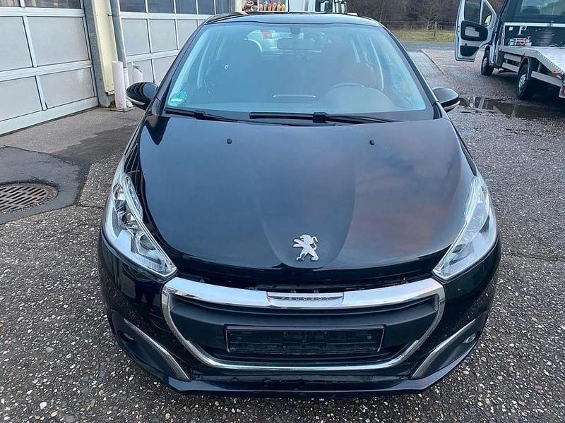 Noir perla nera Gebraucht 2019 Peugeot 208 Active Kleinwagen | 4.950 € (Fairer Preis) - Bild 1/4