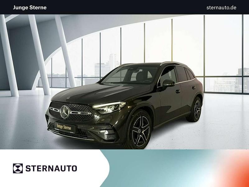 Metalliclack graphitgrau Gebraucht 2024 Mercedes GLC200 AMG SUV | 52.980 € (Fairer Preis) - Bild 1/4