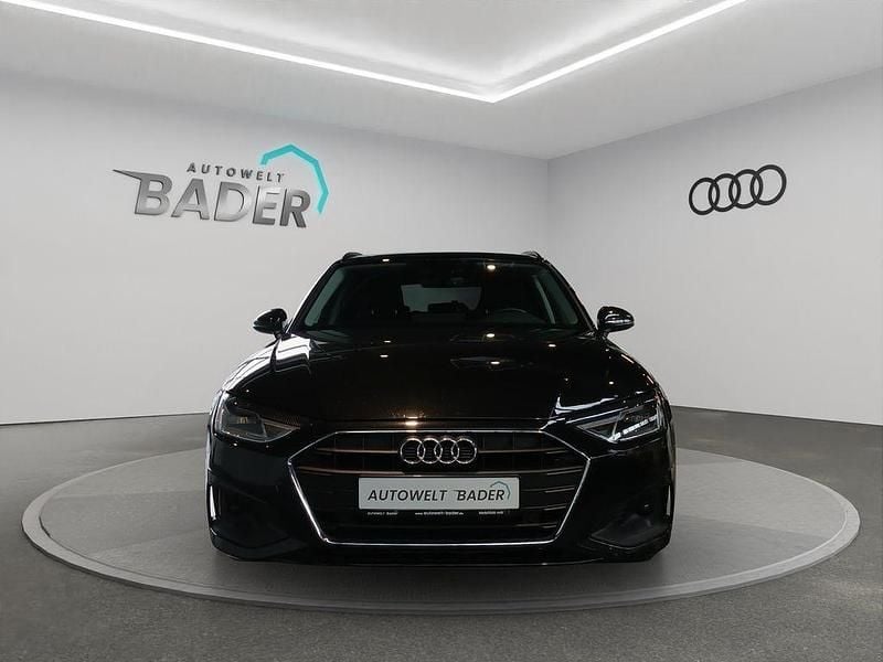 Gebraucht Audi A4 Business 163 PS (119 kW) 2023 Schwarz Kombi