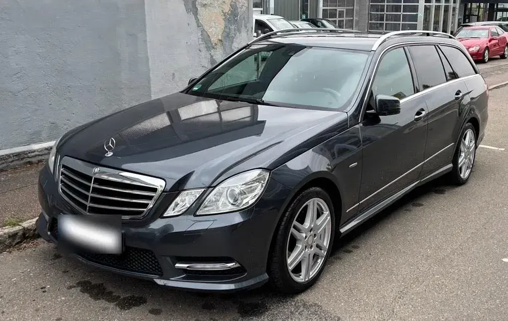 Gebraucht Mercedes E200 AMG line 158 PS (116 kW) 2011 Grau Kombi