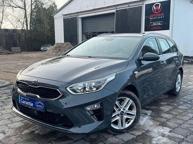 Grau Gebraucht 2020 Kia Ceed Kleinwagen | 17.300 € (Fairer Preis) - Bild 1/4