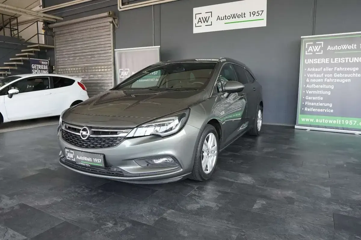 Gebraucht Opel Astra Dynamic 136 PS (100 kW) 2017 Grau Kombi