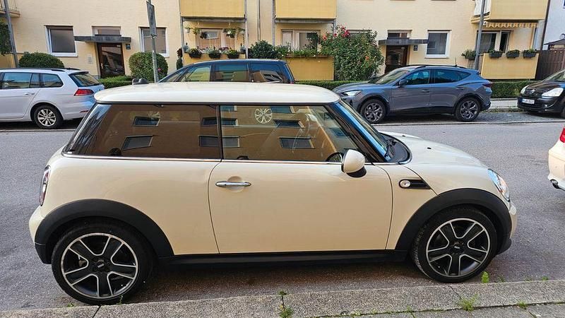 Gebraucht Mini Cooper D 111 PS (81 kW) 2013 Weiß Kleinwagen