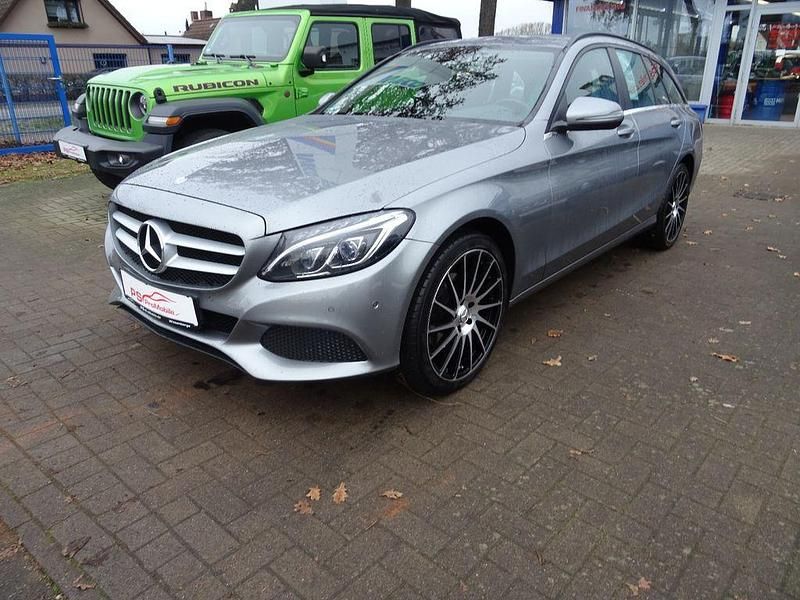 Silber Gebraucht 2015 Mercedes C220 Kombi | 14.690 € (Fairer Preis) - Bild 1/4