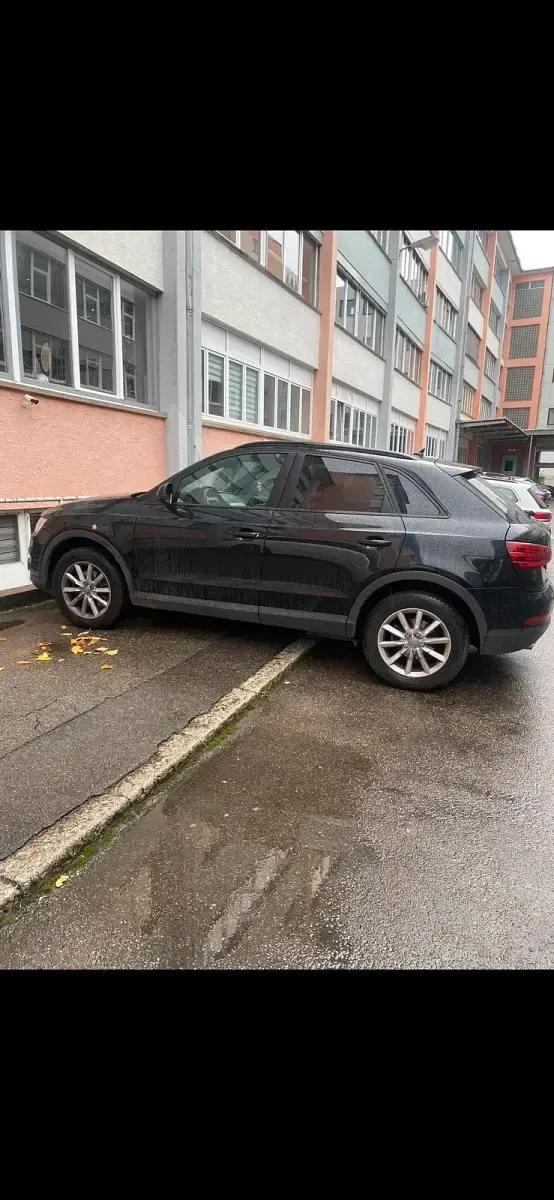Gebraucht Audi Q3 140 PS (102 kW) 2012 Schwarz SUV